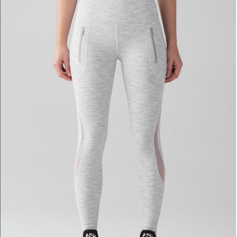 Lululemon Invigorate Tight 7/8 25” Pant - Wee are from space